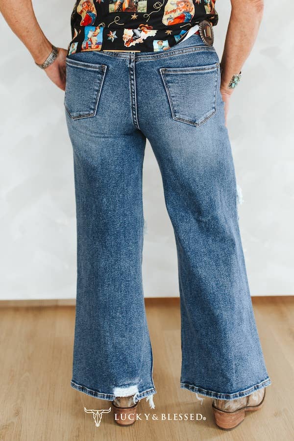 Mid Wash Distressed Mid Rise Wide Leg Frayed Jeans 30in: 0