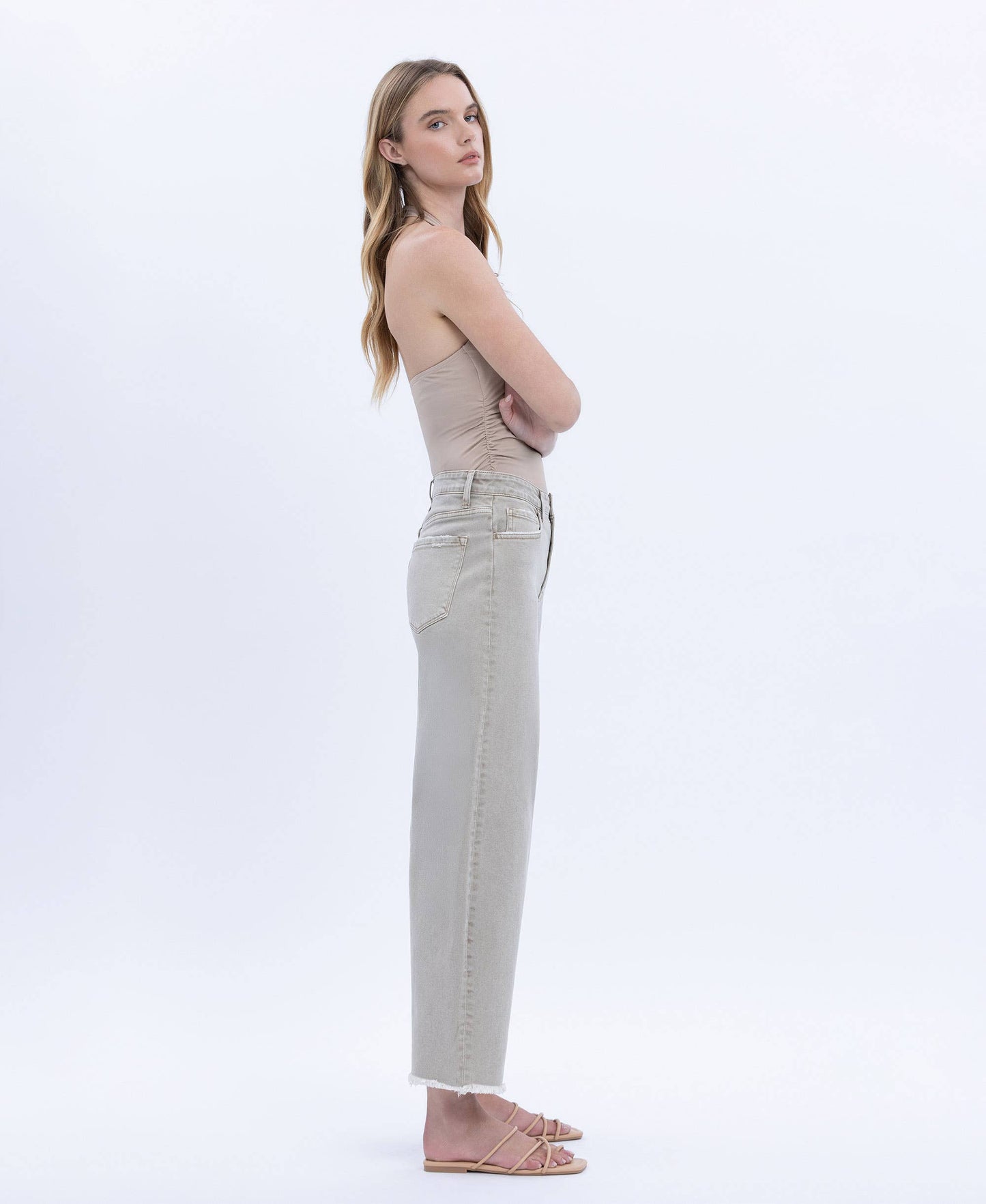 SUPER HIGH RISE FRAYED HEM WIDE BARREL LEG JEANS Cinder