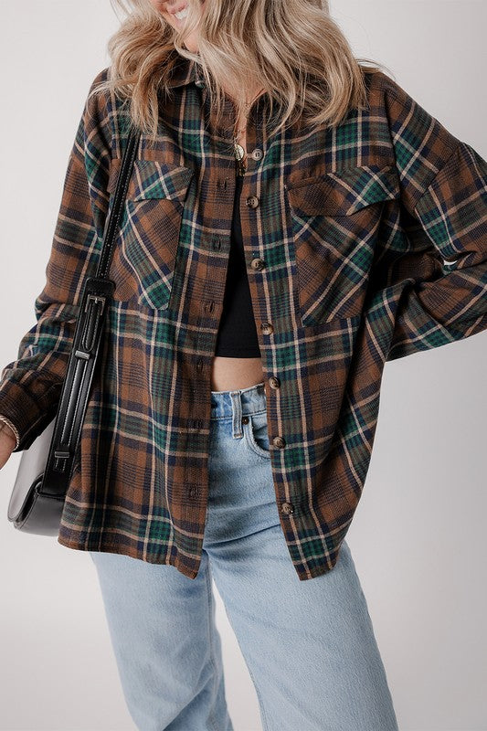 Women Plaid Print Pockets Buttoned Shirt Jacket